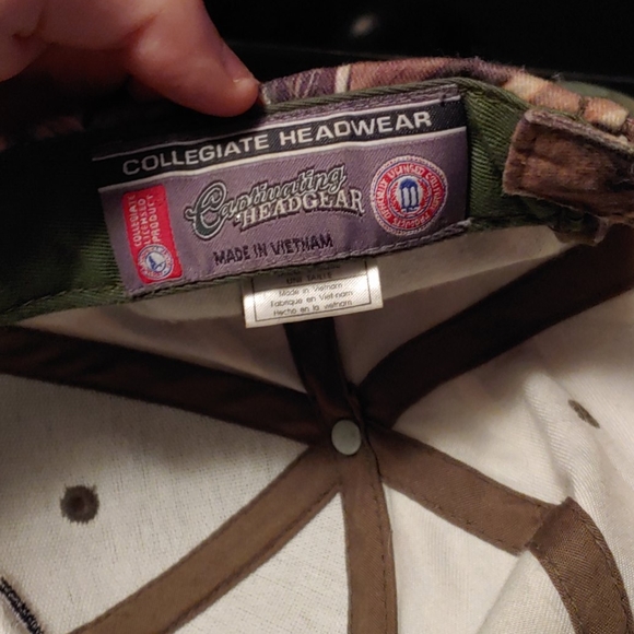 Hat - Picture 2 of 4